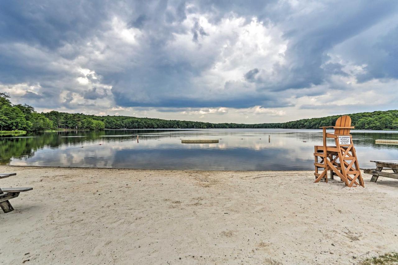 Cozy Gouldsboro Home With Fire Pit In Big Bass Lake! Exterior photo