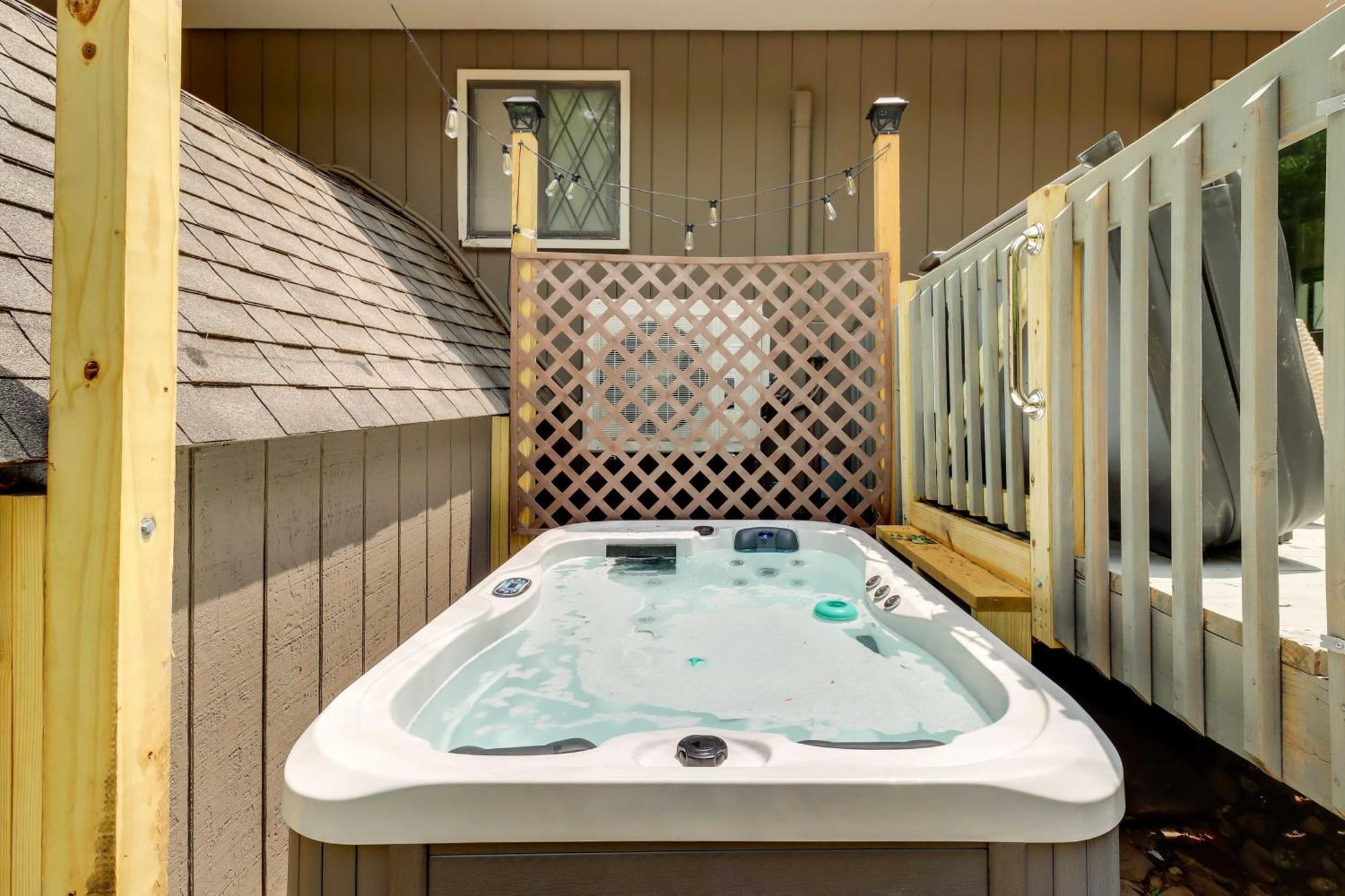 Cozy Gouldsboro Home With Fire Pit In Big Bass Lake! Exterior photo