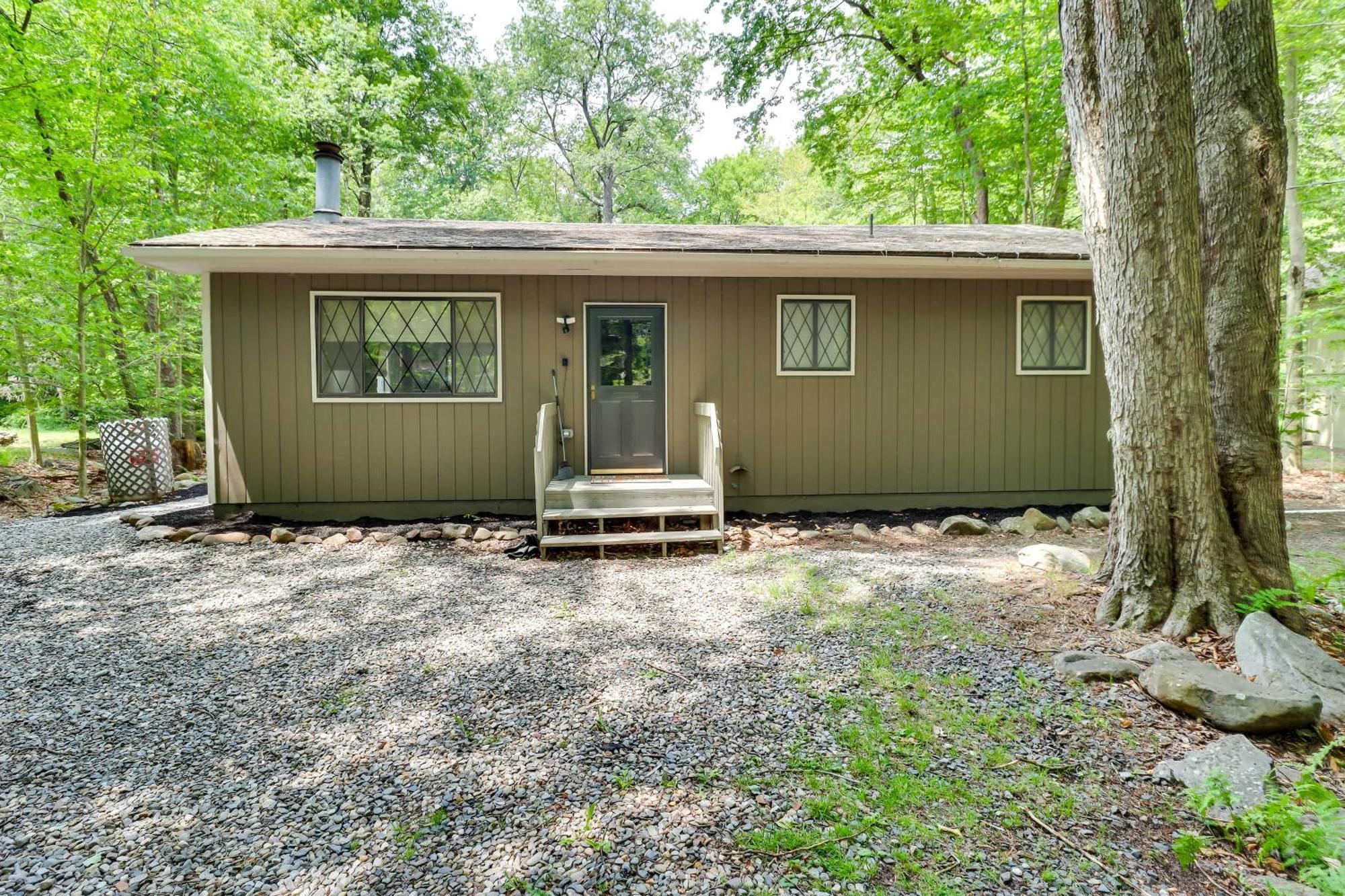Cozy Gouldsboro Home With Fire Pit In Big Bass Lake! Exterior photo