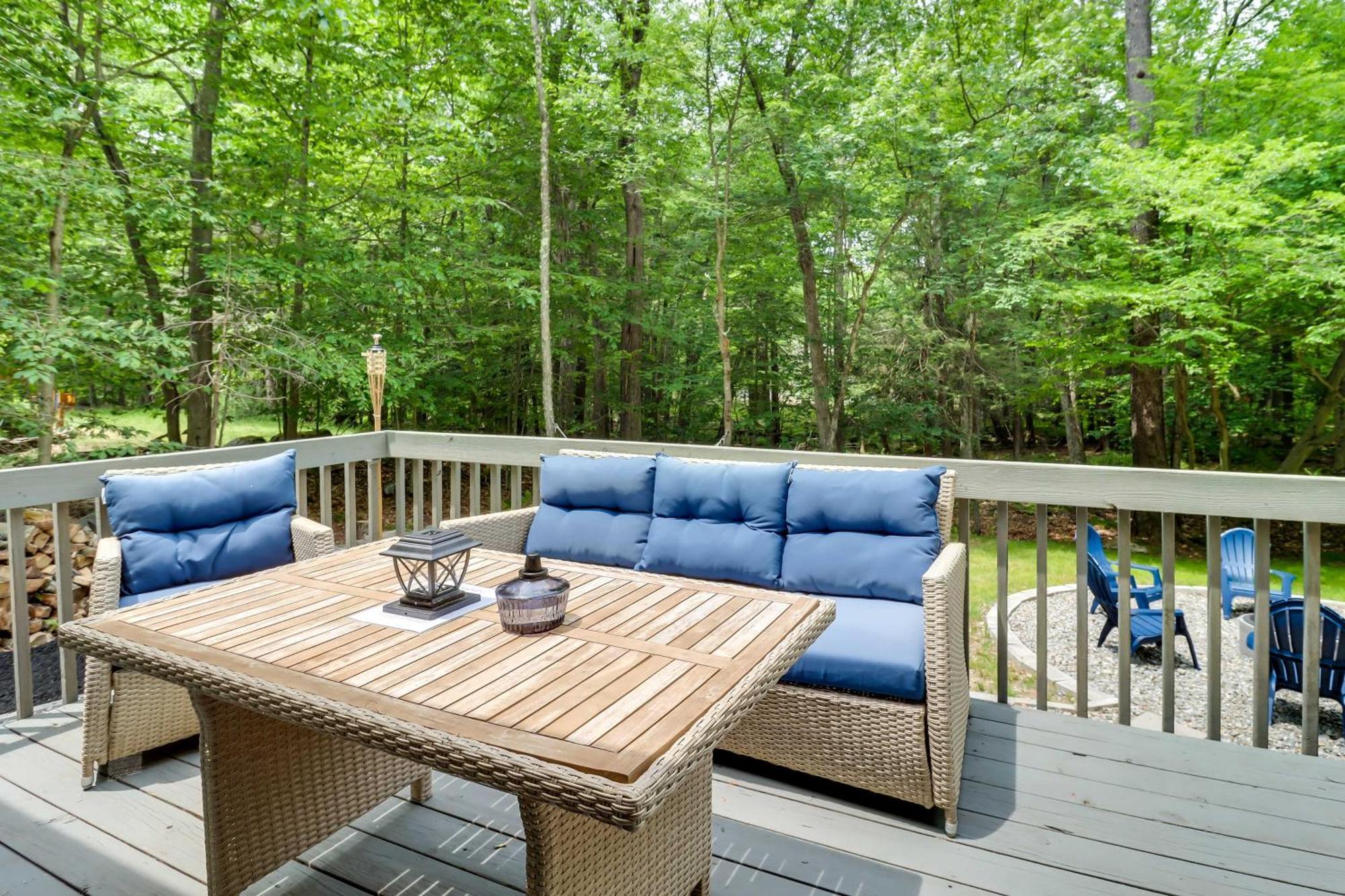 Cozy Gouldsboro Home With Fire Pit In Big Bass Lake! Exterior photo