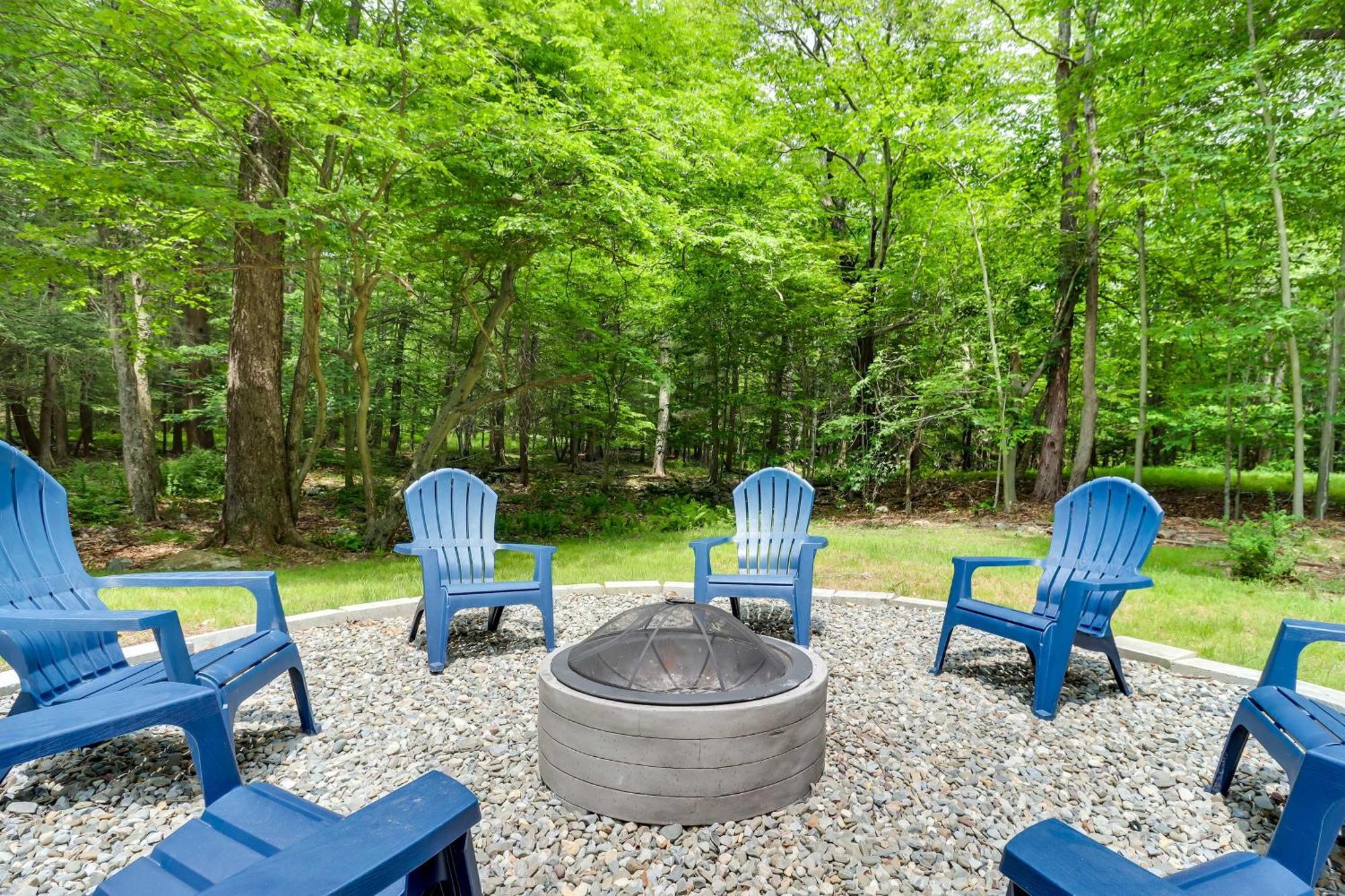 Cozy Gouldsboro Home With Fire Pit In Big Bass Lake! Exterior photo